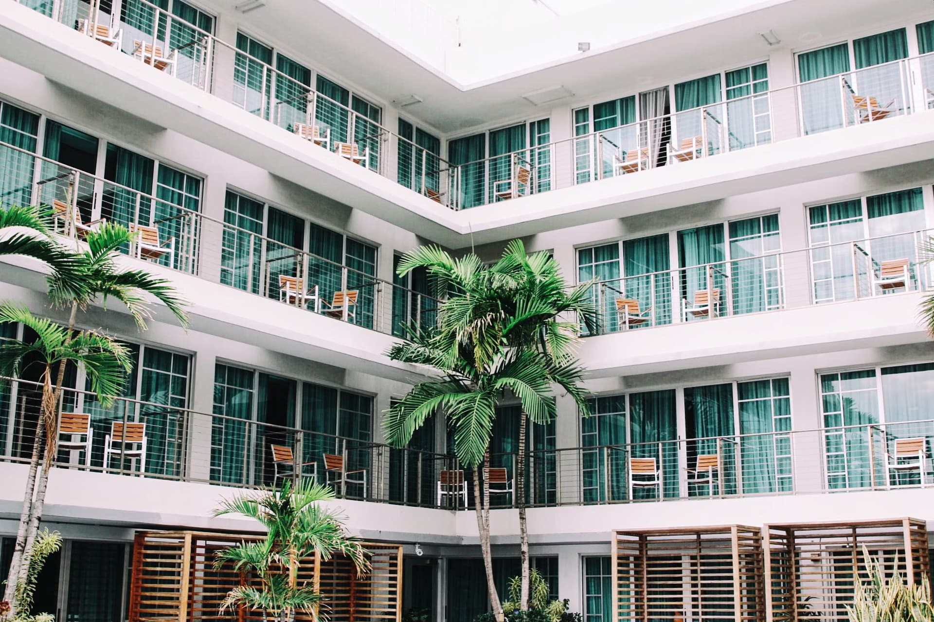 Dream Holidays — Airport Transfer